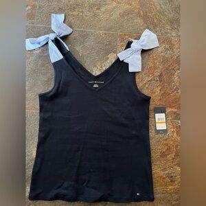New women’s Tommy Hilfiger blue bows pull over sleeveless V neck tank top. Small